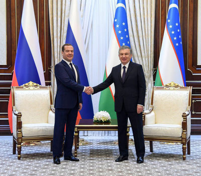 'Президент Дмитрий Медведевни қабул қилди'ning rasmi