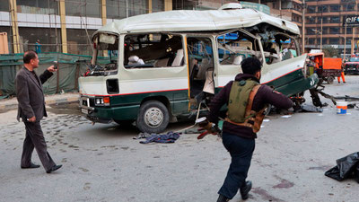 'Afg`onistonda mikroavtobus portladi. Qurbonlar bor'ning rasmi
