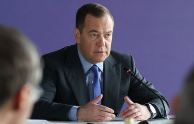 'Agar Ukraina to`xtamasa, ukrainaliklarning katta qismi yo`q bo`lib ketadi, agar NATOga qo`shilsa 3-jahon urushini yaqinlashtiradi — Medvedev'ning rasmi