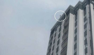 Изрображение 'В Алмалыке 19-летняя девушка спрыгнула с крыши 16-этажного дома'