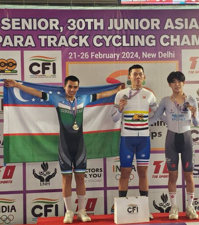 Изрображение 'Сборная Узбекистана завоевала две медали на ЧА по велотреку'