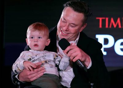 Изрображение 'Bloomberg: Илон Маск является отцом 12-ти детей'