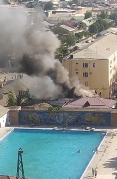 Изрображение 'На территории семейного общежития в Андижане произошел пожар (видео)'