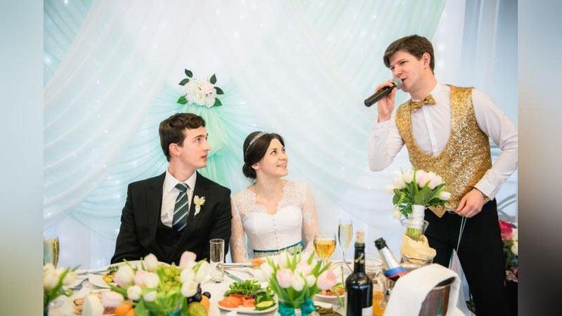 Изрображение 'СВАДЕБНЫХ ВЕДУЩИХ, ФОТОГРАФОВ И ПЕВЦОВ ОБЯЖУТ ЗАКЛЮЧАТЬ ДОГОВОРЫ НА ОКАЗАНИЕ УСЛУГ'