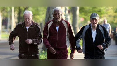 Изрображение 'ВМЕСТО "ФОРСАЖА" ТАШКЕНТЦАМ ПОКАЖУТ ПЕНСИОНЕРСКУЮ КОМЕДИЮ (ВИДЕО)'