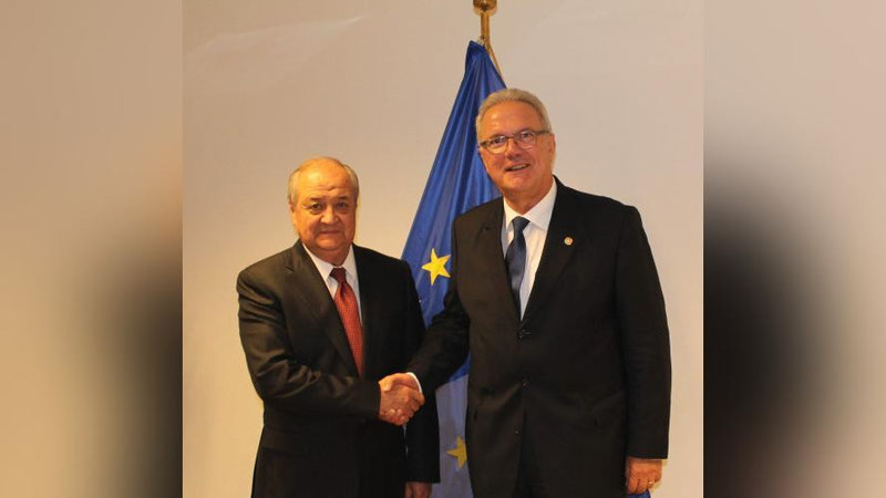 Изрображение 'АБДУЛАЗИЗ КАМИЛОВ ВСТРЕТИЛСЯ С КОМИССАРОМ ЕС'