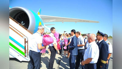 Изрображение 'ЛАЙНЕР МЕЧТЫ ТОРЖЕСТВЕННО ВСТРЕЧАЮТ В РЕГИОНАХ (ФОТО)'