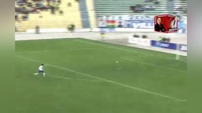 Изрображение 'БОЛИВИЙСКИЙ ВРАТАРЬ ЗАБИЛ МЯЧ СОПЕРНИКУ ОТ СВОИХ ВОРОТ (ВИДЕО)'