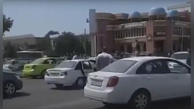 Изрображение 'СТРЕЛЬБА И НАПАДЕНИЕ НА СТРАЖА ПОРЯДКА: ЧТО ПРОИСХОДИЛО В БУХАРЕ? (ВИДЕО)'