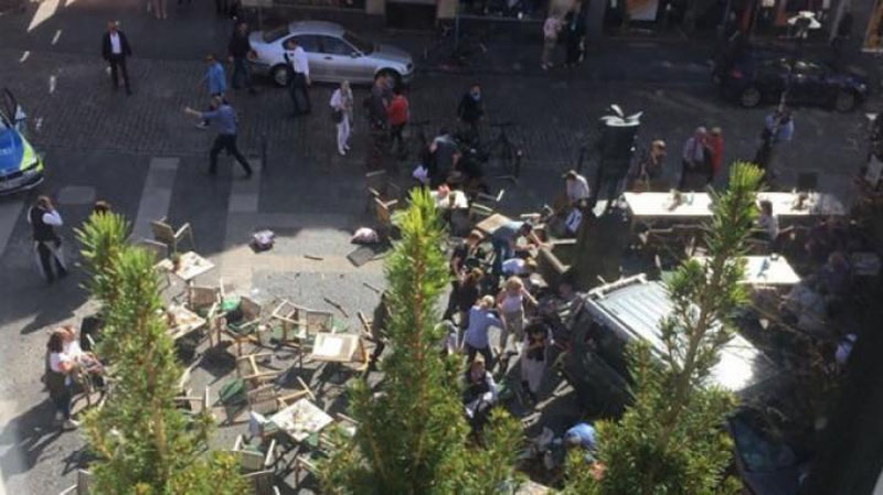 Изрображение 'МВД ФРГ НЕ СЧИТАЕТ ТЕРАКТОМ НАЕЗД НА ТОЛПУ В МЮНСТЕРЕ (ВИДЕО)'