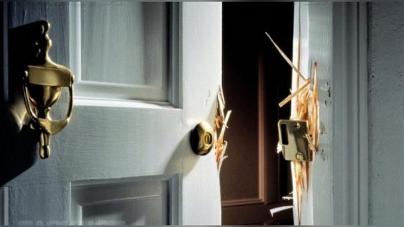 Изрображение 'ВОР ВЫНЕС ИЗ ДОМА СЫРДАРЬИНСКОГО ПЕНСИОНЕРА 12 МЛН СУМОВ'