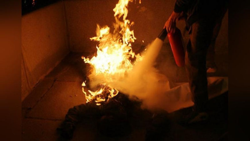 Изрображение 'В КАГАНЕ СГОРЕЛ ПЕНСИОНЕР, ПЫТАЯСЬ ПРИКУРИТЬ ОТ ГАЗОВОЙ ПЛИТЫ'