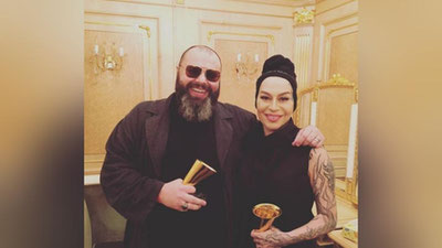 Изрображение 'В СЕТИ ОБСУЖДАЮТ "ПОМОЛВКУ" НАРГИЗ ЗАКИРОВОЙ И МАКСИМА ФАДЕЕВА'