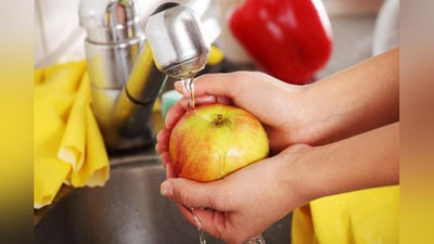 Изрображение 'УЧЕНЫЕ РАССКАЗАЛИ, КАК ПРАВИЛЬНО МЫТЬ ФРУКТЫ'