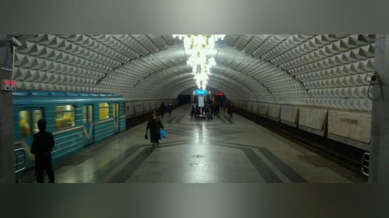 Изрображение 'ЖЕНЩИНА БРОСИЛАСЬ ПОД ПОЕЗД В ТАШКЕНТСКОМ МЕТРО'