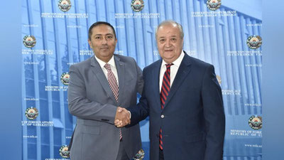 Изрображение 'АБДУЛАЗИЗ КАМИЛОВ ПРИНЯЛ ЗАМЕСТИТЕЛЯ ГЛАВЫ МИД ПАЛЕСТИНЫ'