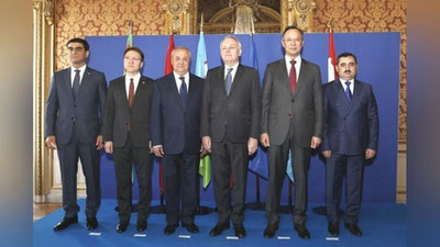 Изрображение 'ГЛАВА МИД УЗБЕКИСТАНА ПРИНЯЛ УЧАСТИЕ ВО ВСТРЕЧЕ В ПАРИЖЕ'