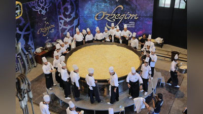 Изрображение 'В УЗБЕКИСТАНЕ ПРИГОТОВИЛИ МЕГА ПЛОВ'