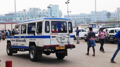 Изрображение 'В  ИНДИИ МЛАДЕНЕЦ ОЖИЛ ПЕРЕД КРЕМАЦИЕЙ'