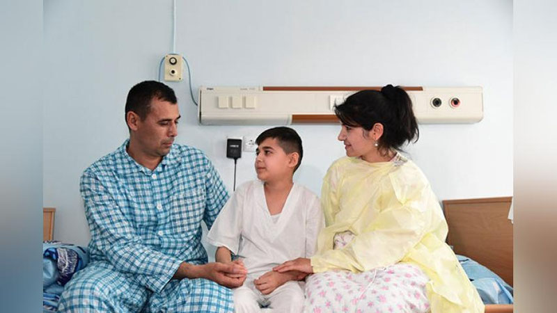 Изрображение 'В ЦЕНТРЕ ЭКСТРЕННОЙ МЕДИЦИНСКОЙ ПОМОЩИ ПЕРЕСАДИЛИ ПОЧКУ 14-ЛЕТНЕМУ ПАЦИЕНТУ'