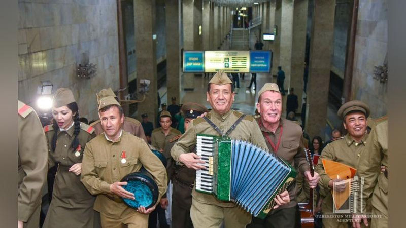 Изрображение 'В ТАШКЕНТСКОМ МЕТРО ПОКАЖУТ ФОТО И ВИДЕО ВОЕННЫХ ЛЕТ'