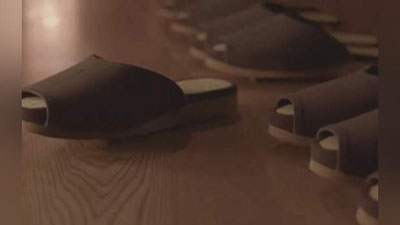 Изрображение 'В ЯПОНИИ ИЗОБРЕЛИ САМОХОДНЫЕ ТАПОЧКИ (ВИДЕО)'