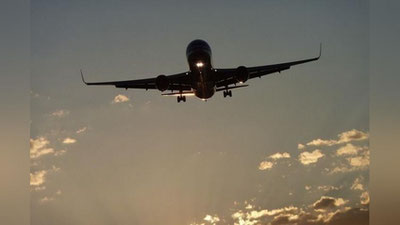 Изрображение 'САМОЛЕТ ИЗ МОСКВЫ В БУХАРУ ЗАДЕРЖАЛСЯ ИЗ-ЗА ЭКСТРЕННОЙ ПОСАДКИ'