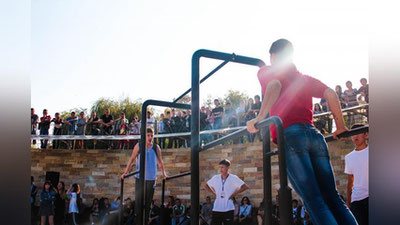 Изрображение 'В ТАШКЕНТСКОМ ЭКОПАРКЕ ПРОШЕЛ ТУРНИР ПО ОТЖИМАНИЯМ НА БРУСЬЯХ (ФОТО)'