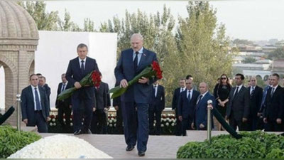 Изрображение 'ПРЕЗИДЕНТ БЕЛАРУСИ ВОЗЛОЖИЛ ЦВЕТЫ К МОГИЛЕ ИСЛАМА КАРИМОВА'