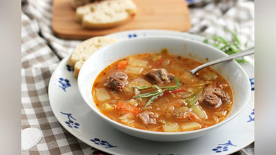 Изрображение 'РЕЦЕПТ К НОВОМУ ГОДУ: СУП ИЗ БАРАНИНЫ С АЙВОЙ И ЯБЛОКАМИ'