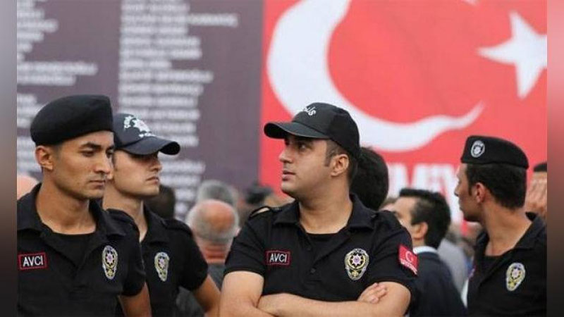 Изрображение 'ПОД АНКАРОЙ ПОДОРВАЛИСЬ ДВОЕ СМЕРТНИКОВ'