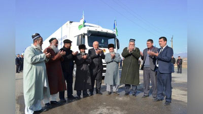 Изрображение 'УЗБЕКИСТАН ПЕРЕДАЛ ТАДЖИКСКОЙ СТОРОНЕ ГУМАНИТАРНЫЙ ГРУЗ (ФОТО)'