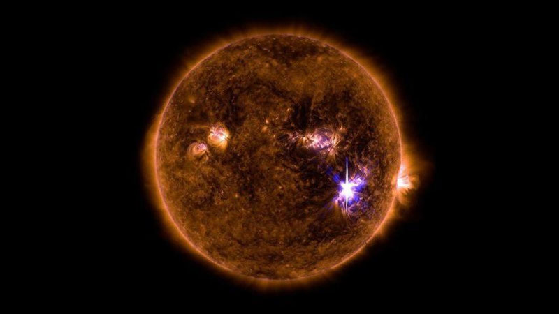Изрображение 'УЧЕНЫЕ: СОЛНЦЕ ЧЕРЕЗ 30 ЛЕТ СТАНЕТ БОЛЕЕ ХОЛОДНЫМ И ТУСКЛЫМ'