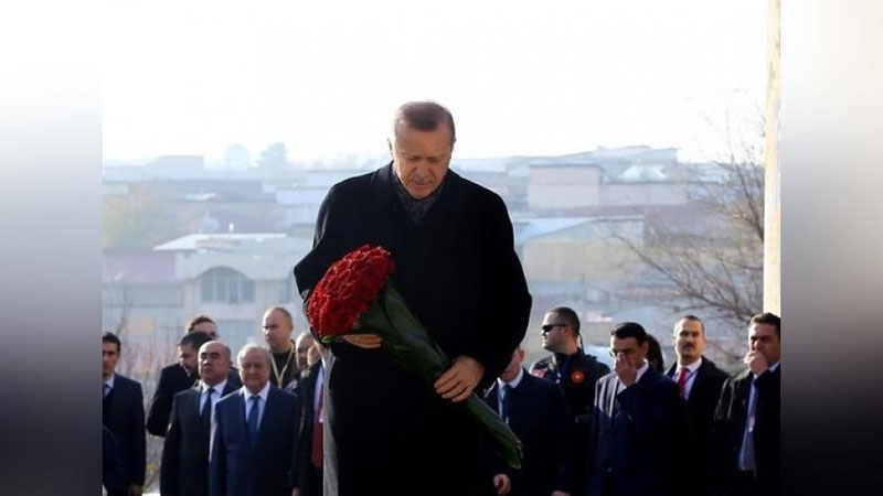 Изрображение 'ПРЕЗИДЕНТ ТУРЦИИ ОТДАЛ ДАНЬ ПАМЯТИ ИСЛАМА КАРИМОВА (ФОТО)'