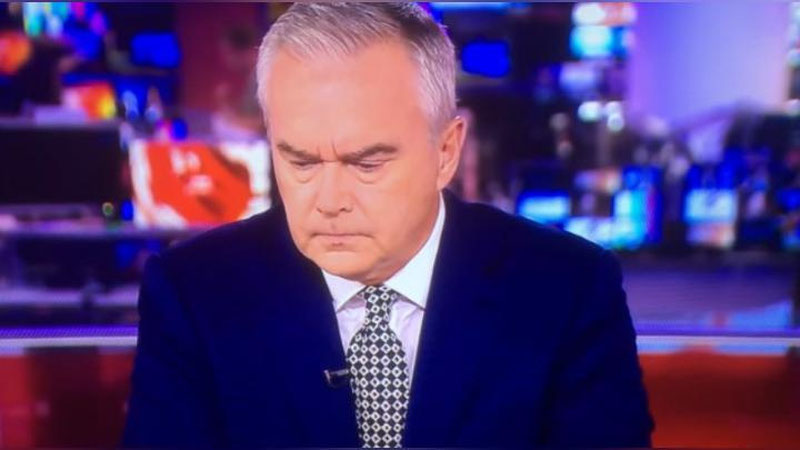 Изрображение 'НЕЛОВКАЯ ПАУЗА: ЗРИТЕЛЕЙ РАЗВЕСЕЛИЛО МОЛЧАНИЕ ВЕДУЩЕГО НОВОСТЕЙ (ВИДЕО)'