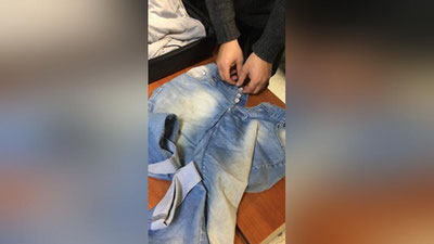 Изрображение 'ПАССАЖИР РЕЙСА "ТАШКЕНТ-ДЕЛИ" ЗАМАСКИРОВАЛ ЗОЛОТО ПОД ПУГОВИЦЫ (ФОТО)'