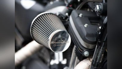 Изрображение 'Британский сантехник запустил в небо мотоцикл'