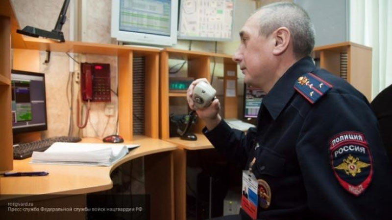 Изрображение 'В ПЕТЕРБУРГЕ ГРАЖДАНИНА УЗБЕКИСТАНА СТОЛКНУЛИ ПОД ПОЕЗД МЕТРО'