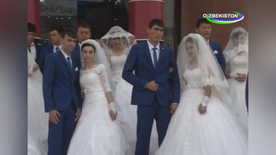Изрображение 'В ТЕРМЕЗЕ ПРОШЛО ЕДИНОЕ СВАДЕБНОЕ ТОРЖЕСТВО ДЛЯ 20-ТИ ПАР МОЛОДОЖЕНОВ (ВИДЕО)'