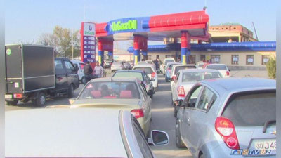 Изрображение 'В САМАРКАНДЕ НАБЛЮДАЕТСЯ ДЕФИЦИТ БЕНЗИНА'