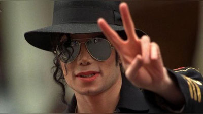 Изрображение 'МАЙКЛ ДЖЕКСОН ВОЗГЛАВИЛ СПИСОК САМЫХ БОГАТЫХ УСОПШИХ ЗНАМЕНИТОСТЕЙ'