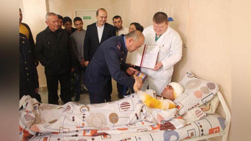 Изрображение 'ЖИТЕЛЯ САМАРКАНДСКОЙ ОБЛАСТИ НАГРАДИЛИ ЗА СПАСЕНИЕ ПЕНСИОНЕРКИ ИЗ ОГНЯ'