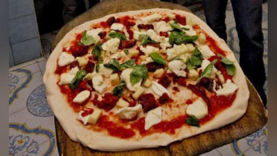 Изрображение 'В Австралии появился робот-разносчик пиццы'