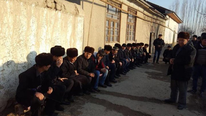 Изрображение 'В СОЦИАЛЬНЫХ СЕТЯХ СОБИРАЮТ ДЕНЬГИ ДЛЯ СЕМЕЙ ПОГИБШИХ В ПОЖАРЕ'