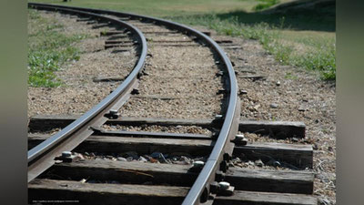 Изрображение 'МОЛОДАЯ ПАРА ИЗ СУРХАНДАРЬИ ПОКОНЧИЛА С СОБОЙ, БРОСИВШИСЬ ПОД ПОЕЗД'