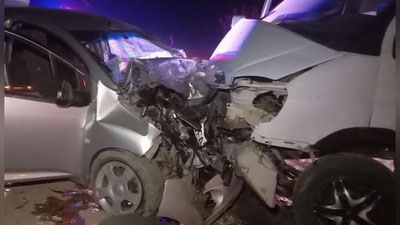 Изрображение 'В Сурхандарье водитель "Спарка" погиб, врезавшись в "Газель" (видео)'