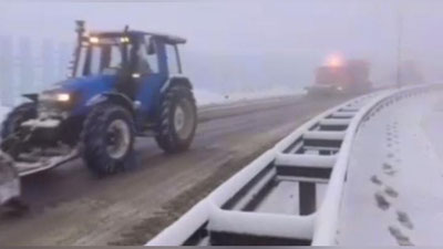 Изрображение 'МЧС: На перевале "Камчик" расчищают трассу, по урочищу "Чимган" лавиноопасно'