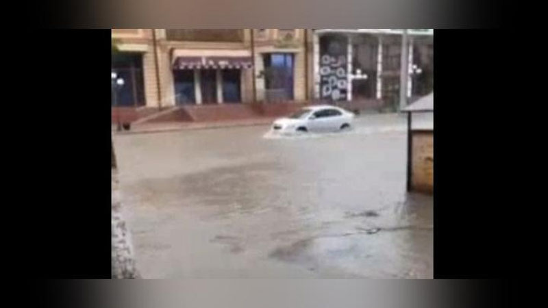 Изрображение 'Вторая "Венеция": Самарканд снова затопило дождем (видео)'