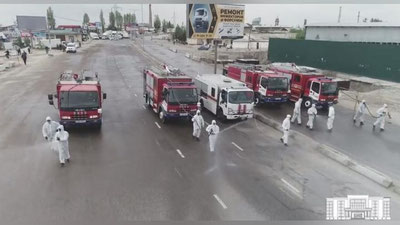 Изрображение 'Пожарные бранспойты и необычный автомобильчик: как дезинфицируют Ташкент (фото, видео)'