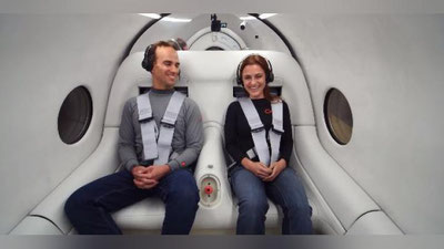 Изрображение 'Вакуумный поезд Hyperloop прокатил своих первых пассажиров (видео)'